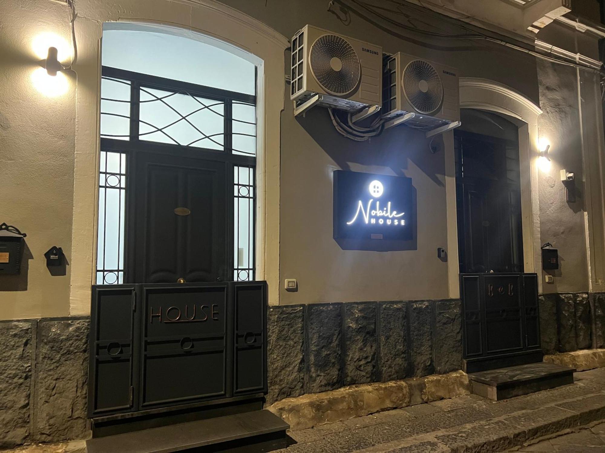 Nobilehouse Apartment Catania Luaran gambar